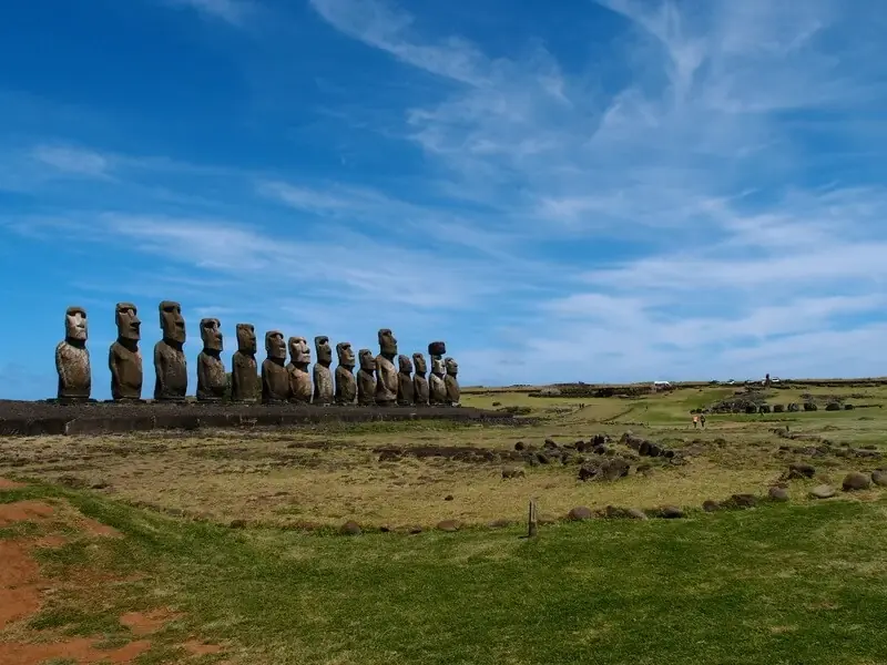 Ahu Tongariki con 15 Estatuas Moai en Tour Privado por Isla de Pascua