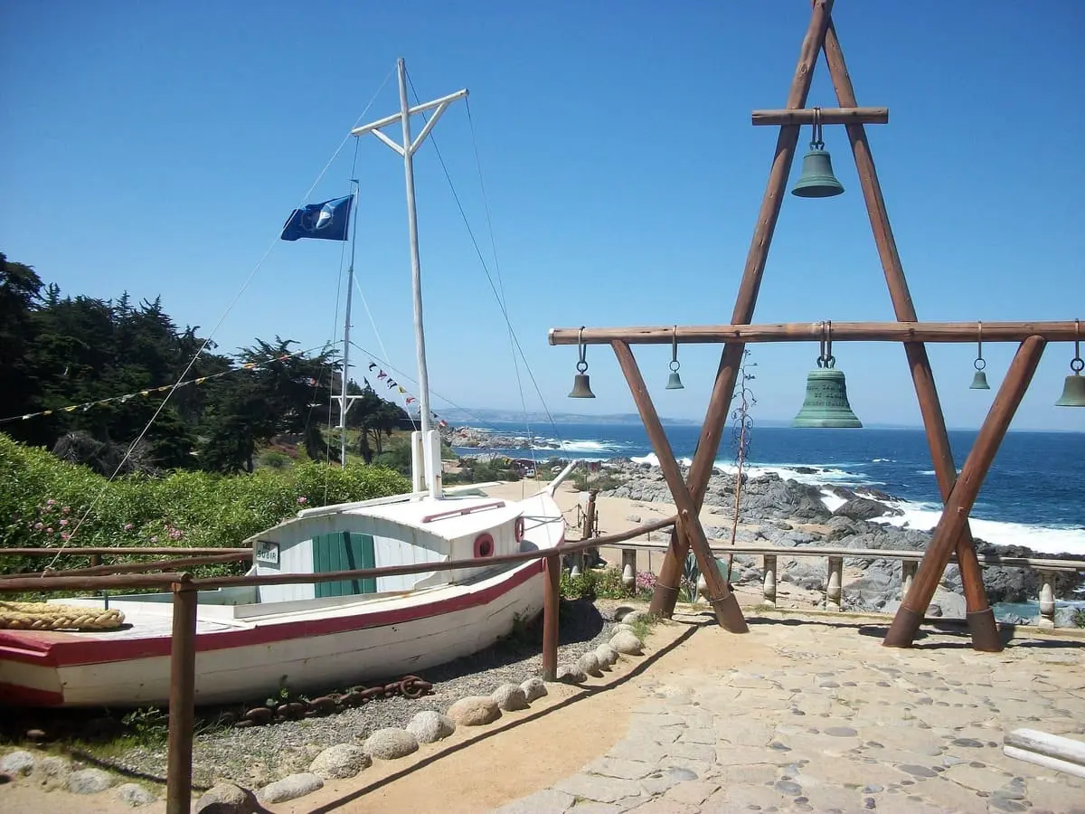 Pacific Ocean coastline near Pablo Neruda’s house in Isla Negra