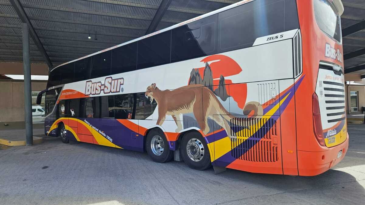 Bus-Sur coach at the terminal before the El Calafate - Puerto Natales crossing